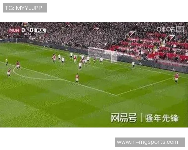 英超战报曼联强势取胜维拉失分曼城客场逆袭热刺展现实力